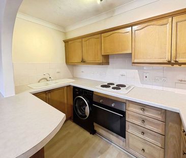 Brooklyn Road, Woking, Surrey, GU22 7US - Photo 4