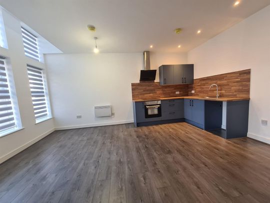 Bradshawgate, Leigh, Wigan, Wigan WN7, London - Photo 1