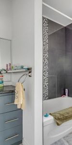 Grand 2 1/2 Lac St Charles semi meublé - Photo 4