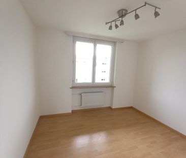 Charmant appartement de 3,5 pièces au cœur de Dietikon - Photo 2