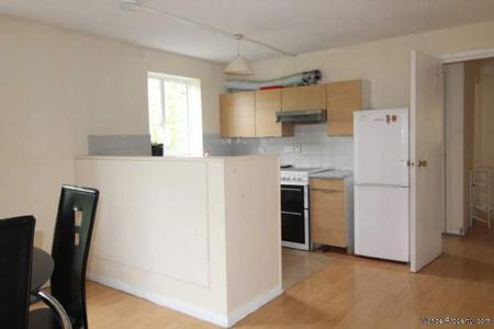 2 bedroom property to rent in London - Photo 5