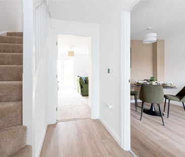 3 bedroom semi-detached house to rent - Photo 2