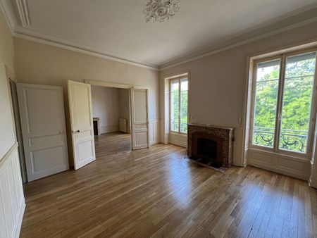 Location Appartement 6 pièces 150m² - Photo 4