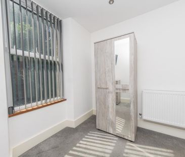 277 Upper Town Street, LS13 - Photo 1