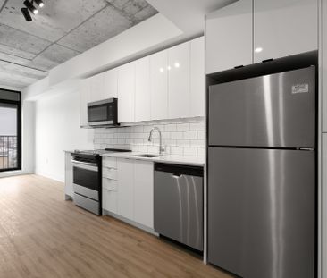 For Lease - 377 Winona Avenue Unit# 610, Westboro - Hampton Park, O... - Photo 1