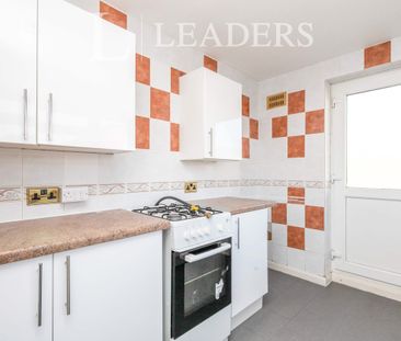2 bedroom bungalow to rent Mountbatten Drive - Photo 1