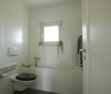 Helle Wohnung mit Balkon - Photo 4