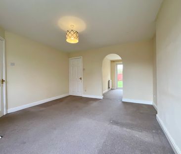 3 bedroom Semi-Detached House to let - Photo 1