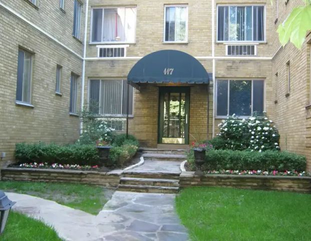 117 Old Forest Hill Road & 725 Eglinton Avenue West | 725 Eglinton Ave W, Toronto - Photo 1