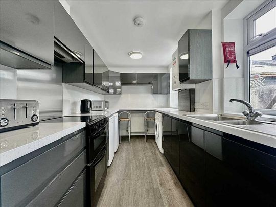 5 bedroom house share to rent - Photo 1