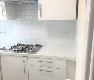 2 Bed Flat, Brook Road, IG2 - Photo 5
