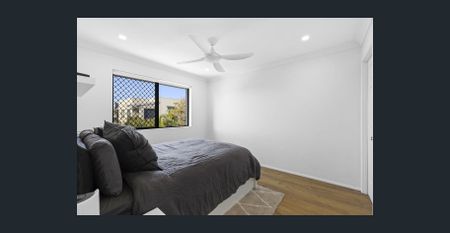 Spacious Apartment in Prime Southport Location Unfurnished - Photo 4