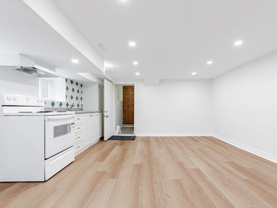 For Lease - 8 Redwood Avenue Unit# Bsmt, Toronto, Ontario - Photo 1