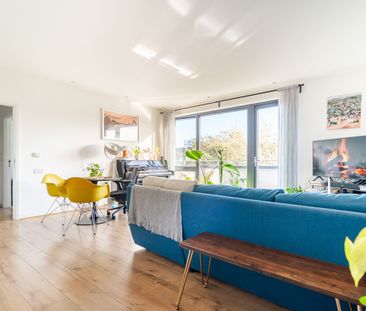 1 Bed Flat, Stewarts Road, SW8 - Photo 1