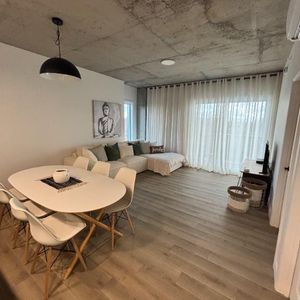 ✨ 3 ½ moderne, dernier étage, très lumineux – Wi-Fi & stationnement intérieur inclus ! - Photo 2