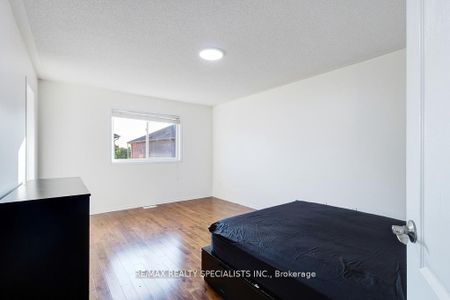 For Lease - 42 Trumpet Valley Boulevard, Brampton, Ontario - Photo 5