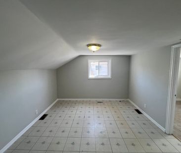For Lease - 169 Mary Street Unit# 2, Oshawa, Ontario - Photo 4