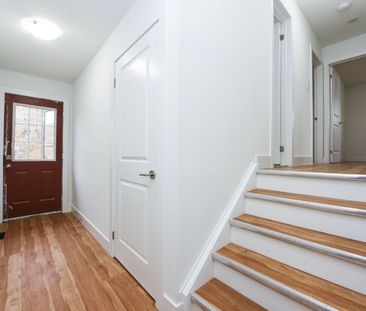 For Lease - 51 Malcolm Crescent, Brampton, Ontario - Photo 2