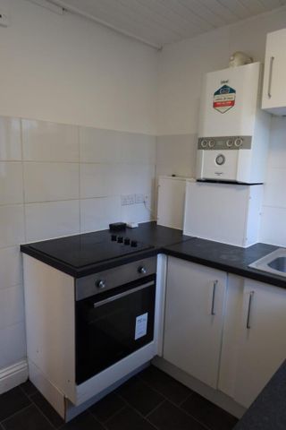 2 bedroom maisonette to rent - Photo 5