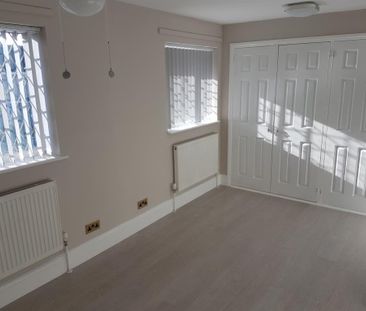 3 bedroom detached house to rent - Photo 4