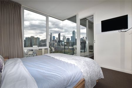 2611/63 Whiteman Street - Photo 3