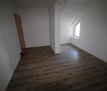 große 2 Zimmer Wohnung mit geräumigen Bad und EBK in Oelsnitz/ Vogtl. - Foto 4