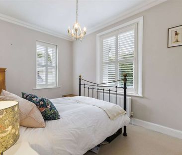 An elegant property in one of Chester's most prestigious addresses - Photo 3