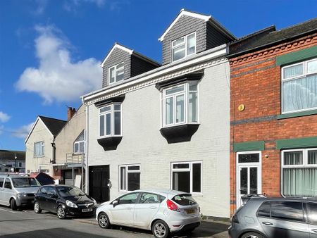 2 bedroom flat to rent - Photo 4