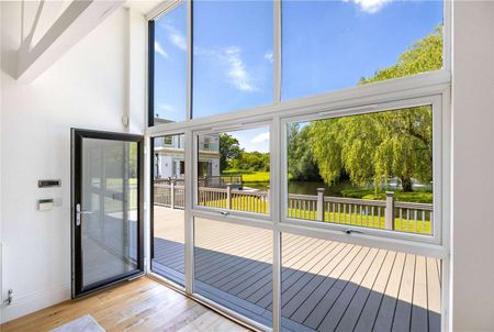 Magnificent Modern Country House - Photo 4