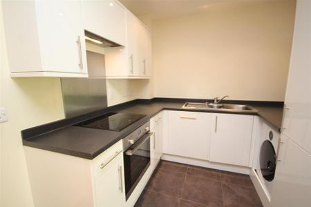 1 bedroom flat to rent - Photo 3