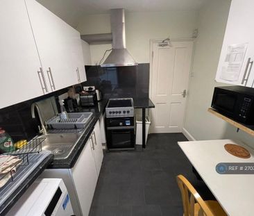 1 bedroom in a house share to rent - Photo 4