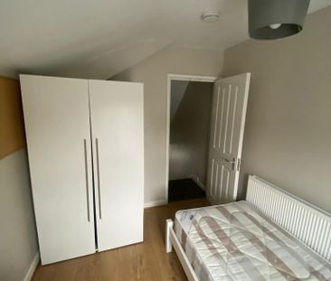 6 bedroom terraced house to rent - Photo 5