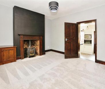 2 bedroom cottage to rent - Photo 2