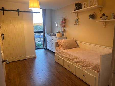 2 Bed Flat, Centrillion Point, CR0 - Photo 5