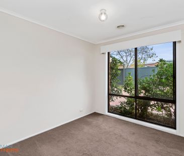 19 Alice Jackson Crescent, Gilmore ACT 2905 - House For Rent | Domain - Photo 3