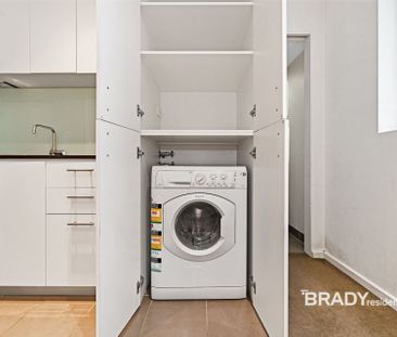 307A/8 Exploration Lane, Melbourne - Photo 4