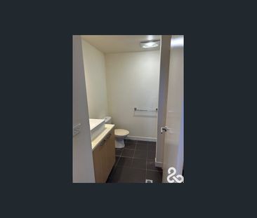 In the heart of Broadway - Photo 5