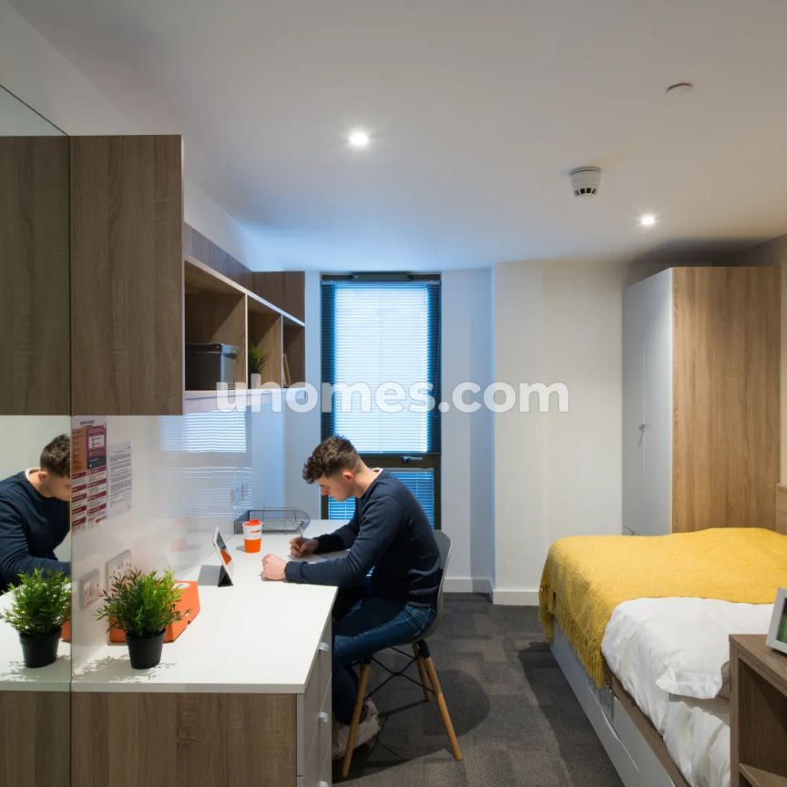 1 Bedroom, 1 Bathroom - Photo 1