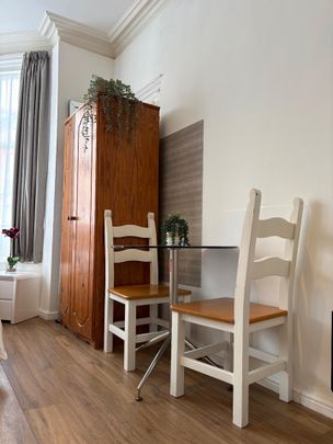 Room in a Shared House, Ashleigh Road, LE3 - Photo 1