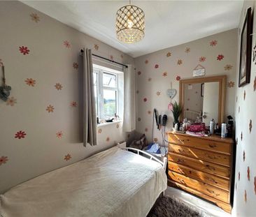 2 bedroom semi-detached house to rent - Photo 2