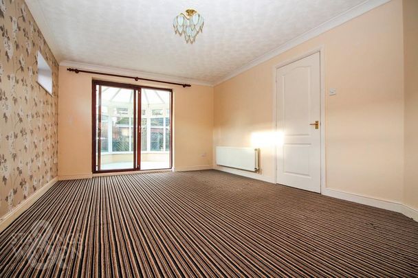 4 bedroom detached house to rent - Photo 1