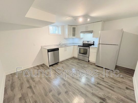 $1,875 / 3 br / 1 ba / 105 Hester St, LOWER - Photo 1
