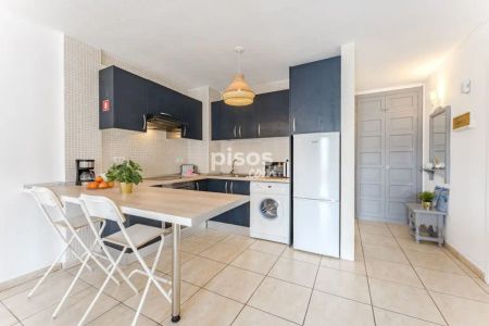 Apartamento en alquiler en los Cristianos - Photo 2