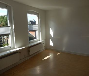 3,5 Zimmer-Hausmeisterwohnung in zentraler ruhiger Lage von Büdelsdorf - Photo 1