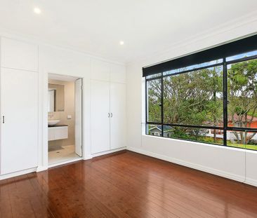 Sundrenched 3 bedroom family home - Photo 5