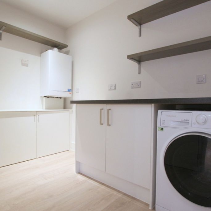 2 Bedroom Apartment, Oval Road, Croydon - Photo 1