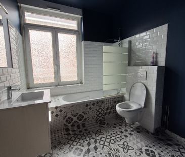 Location Appartement 2 pièces 49m² LENS 62300 - Photo 4