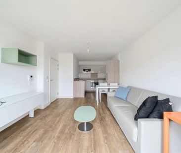 1 Bed Flat, London, SE8 - Photo 4