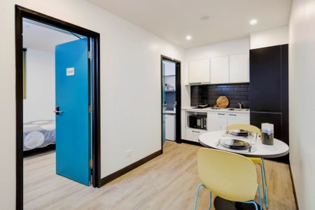 Two Bedroom Apartment Silver - Photo 4