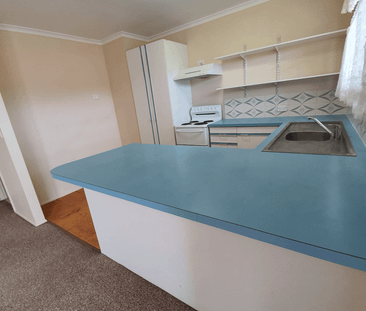 SUNNY, SPACIOUS & BRIGHT, AIR-CONDITIONED DUPLEX UNIT - Photo 4